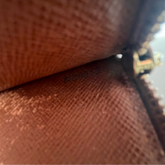 Louis Vuitton Monogram Sarah Wallet with Crossbody WOC Chain & Insert Included - Picture 14 of 16